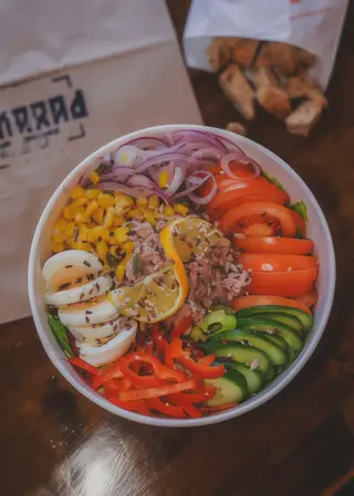 Salată cu ton