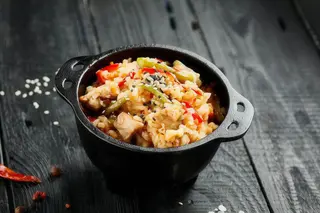 Pui asiatic asortat cu legume