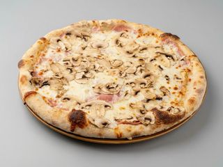 Pizza Prosciutto e Funghi﻿ family  Ø50cm