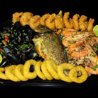 Platou cu Fructe de Mare 1500 Gr.