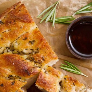 Focaccia cu Oregano si Usturoi 260 Gr.