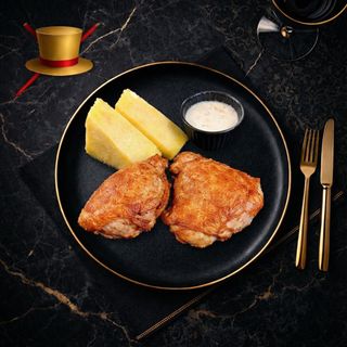 Pulpe de Pui la Ceaun cu Mujdei și Mamaliga 450 Gr.