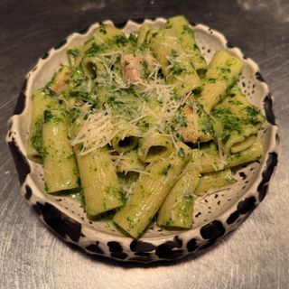 RIGATONI CU PIEPT DE PUI SI SPANAC | 490GR / 797KCAL |