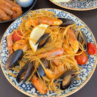 LINGUINE A.O.P CU SCOICI SI CREVETI | 550GR /1075KCAL |