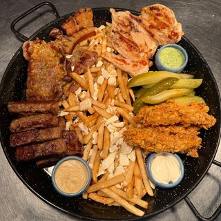 PLATOUL GURMANDULUI (3-4PERS) | 1,8KG / 1672KCAL |