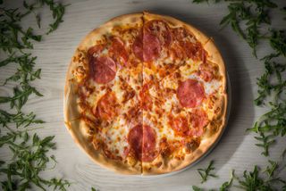 Pizza Due salami mica