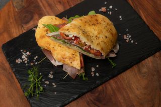 Panino sandwich salami