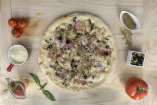 Pizza Carbonara metro