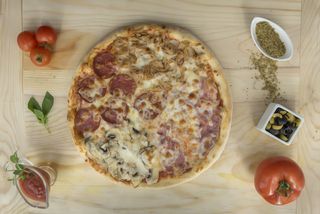 Pizza Quattro Stagioni metro