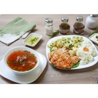 Meniul zilei (supa/ciorba, fel principal, garnitura, salata)