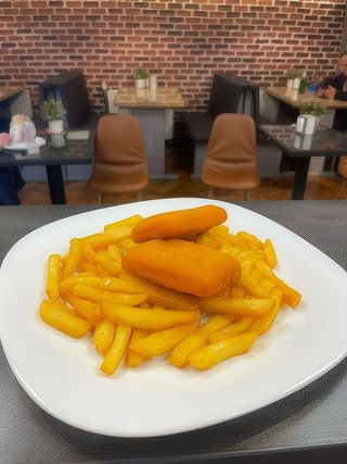 Cascaval Pane cu garnitura la alegere