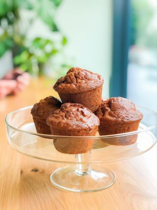 Brioșă cu banane și zahăr de cocos