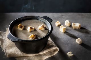 Supa crema de ciuperci cu crutoane