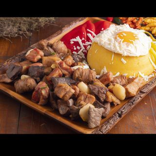 Tochitura traditionala