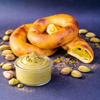 Colăcel cu Cremă de Fistic
