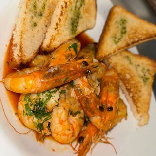 Gamberetti aglio olio e peperoncino