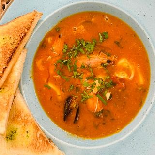 Zuppa di frutti di mare