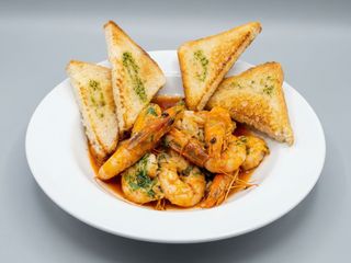 Gamberetti aglio olio e peperoncino