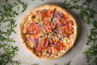 Pizza Casei Mario speciala medie