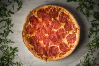 Pizza Salami mica