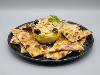 Hummus (cu focaccia)