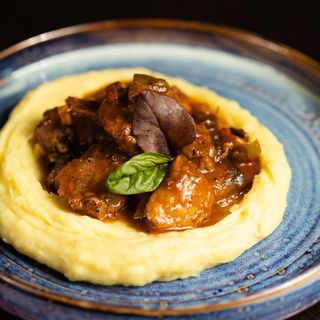 Obrajori de vita cu sos brun si piure de cartofi 400 g