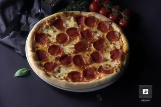Pizza Salami Ø 33 cm