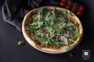 Pizza con Crudo Ø 33 cm