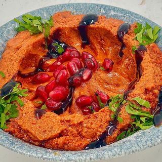 Mouhammara (pasta de ardei cu nuci)