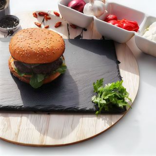 Cheeseburger MENIU (cartofi, sos, coca cola 330ml)