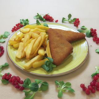 Cascaval pane cu cartofi prajiti