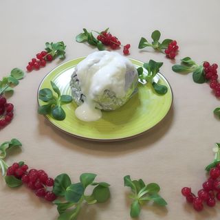 Cartof copt cu unt si smantana