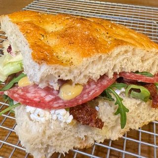 Focaccia Salami