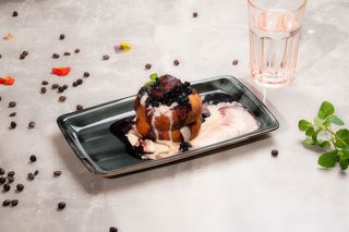 Papanași cu dulceață de afine