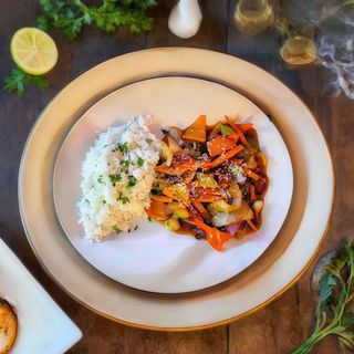 Tigaie picanta de legume cu orez basmati (de post)