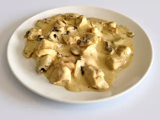 Pui cu ciuperci si smantana