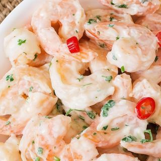 Creveti decorticati cu dressing