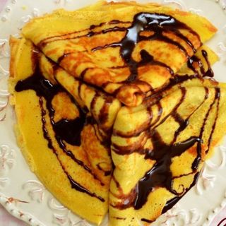 Clătite cu piure de castane și vișine