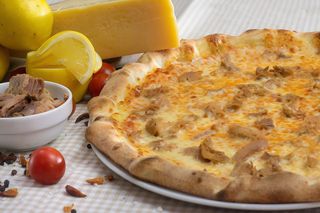 Pizza Al tonno