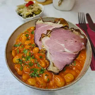 Iahnie de fasole cu ciolan
