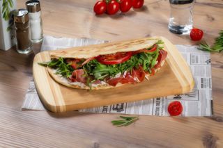 Piadina cu prosciutto crudo