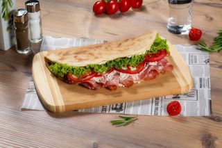 Piadina cu salam
