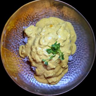 Piept de pui cu curry picant și orez basmati