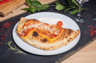 Pizza Calzone