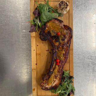 Piept de porc la grătar cu cartofi Dippers