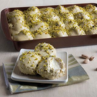 Profiterol cu fistic