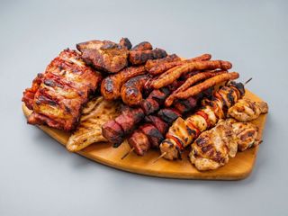 Mix grill family 2 kg(5-6 persoane)