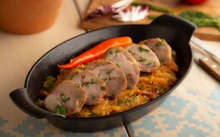 Carne de curcan cu varza calita