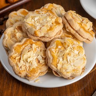 Biscuiți cu migdale