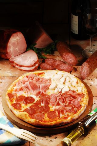 Pizza Quattro Carni Ø 32cm